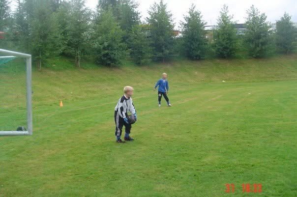 Her avbildet som keeper for Ranheim, i barndommen.