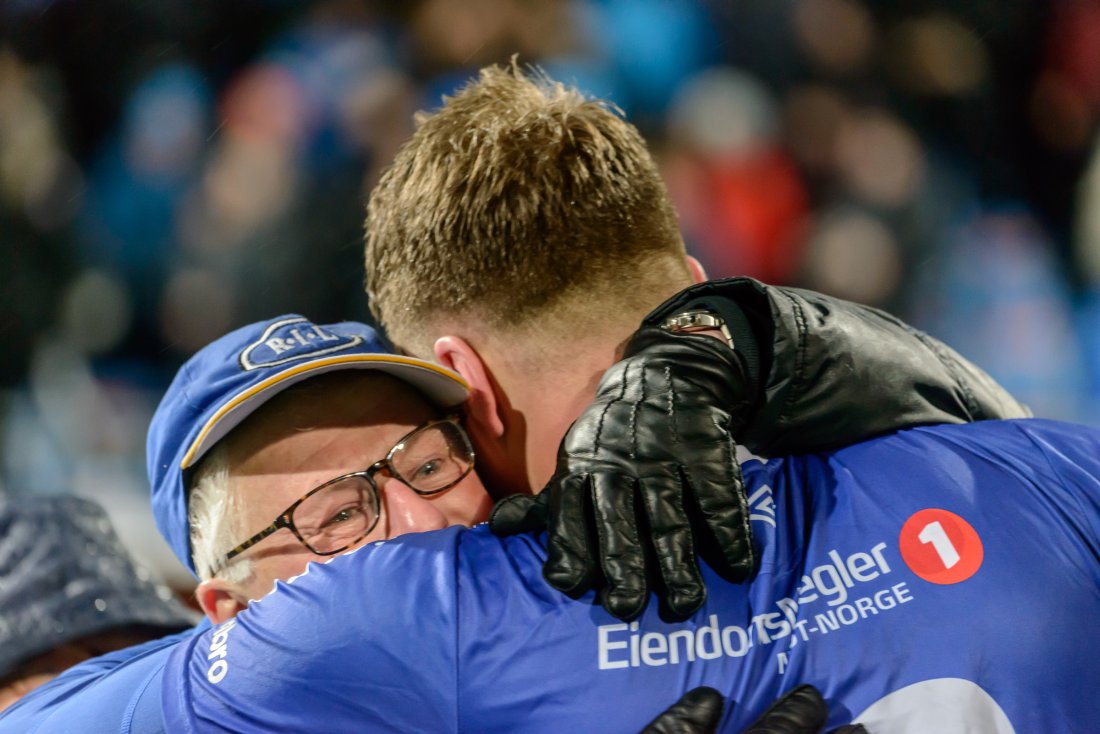 Full kok etter den avgjørende straffen mot Sogndal